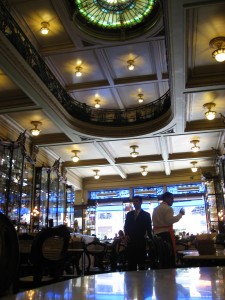 Food and nighlife in Rio - Confeitaria Colombo